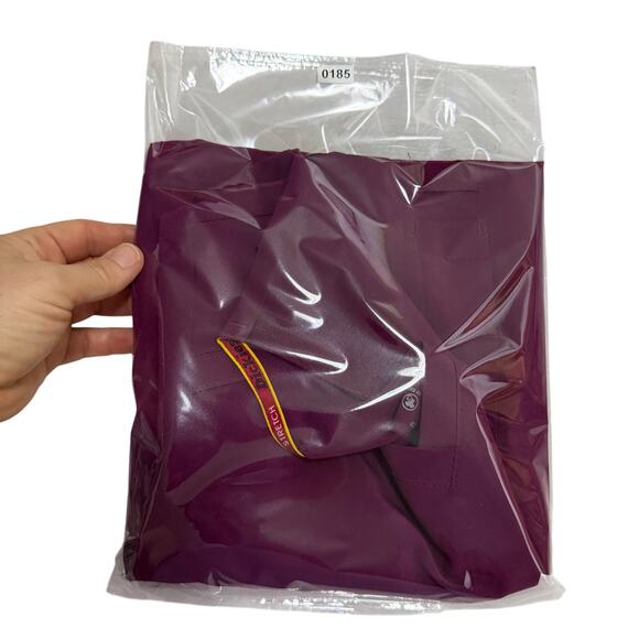 NWT Dickies maroon scrub top sz XS nurse medical - Picture 6 of 6